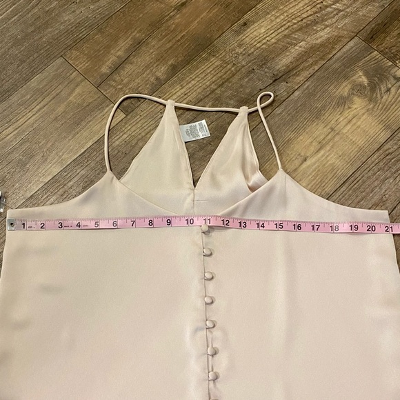 SOLD 💕NWT Express Button Front Light Pink Satin Barcelona Cami - Picture 13 of 14